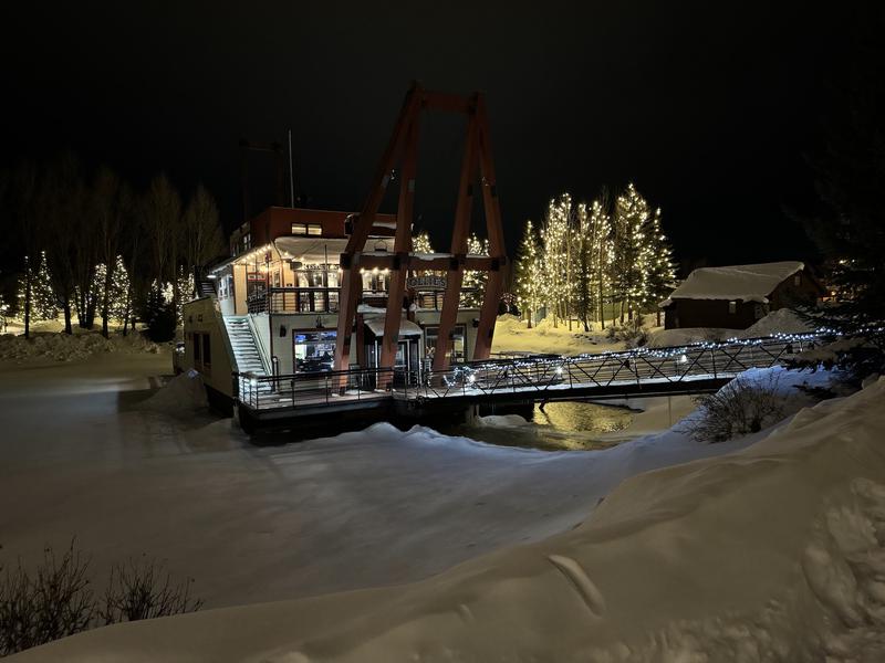 Dredge boat in Breck